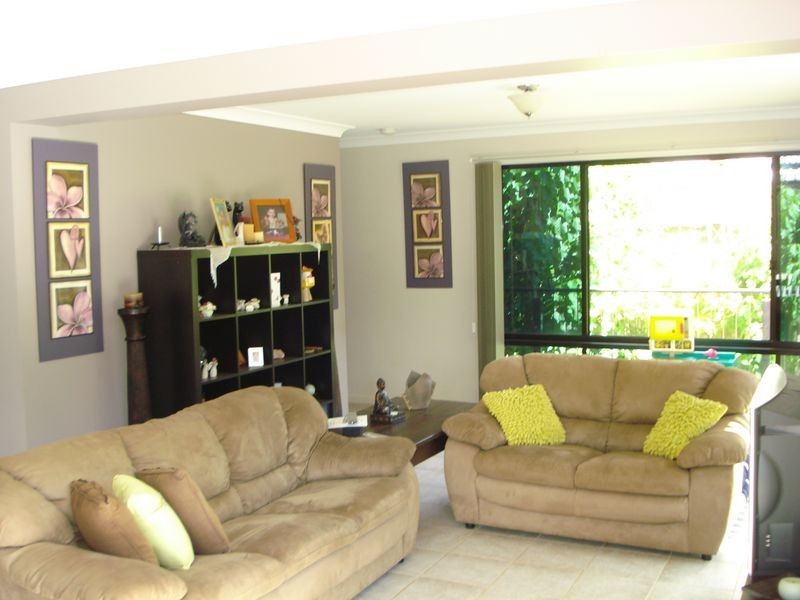 9 Helen Parade, Lamb Island QLD 4184