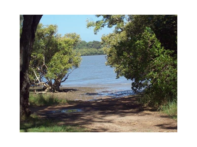 49 Orion Street, Macleay Island QLD 4184