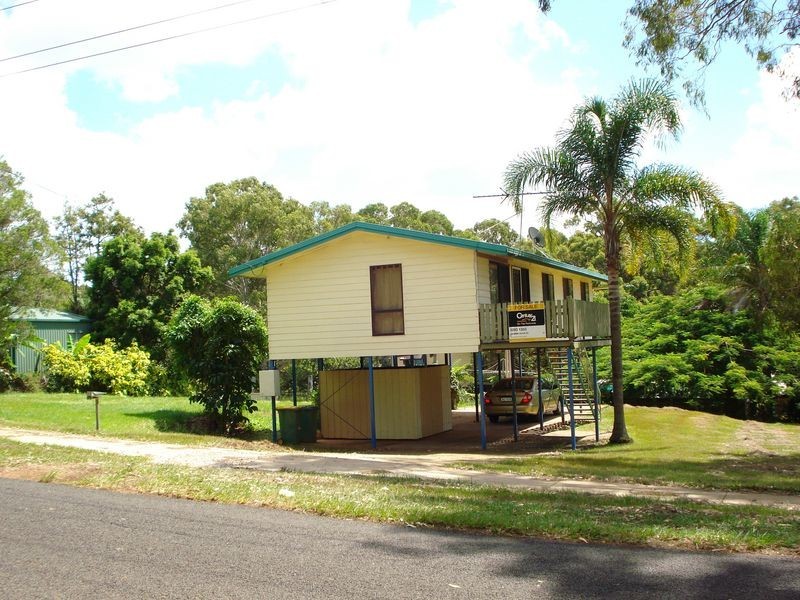 126 Lucas Drive, Lamb Island QLD 4184