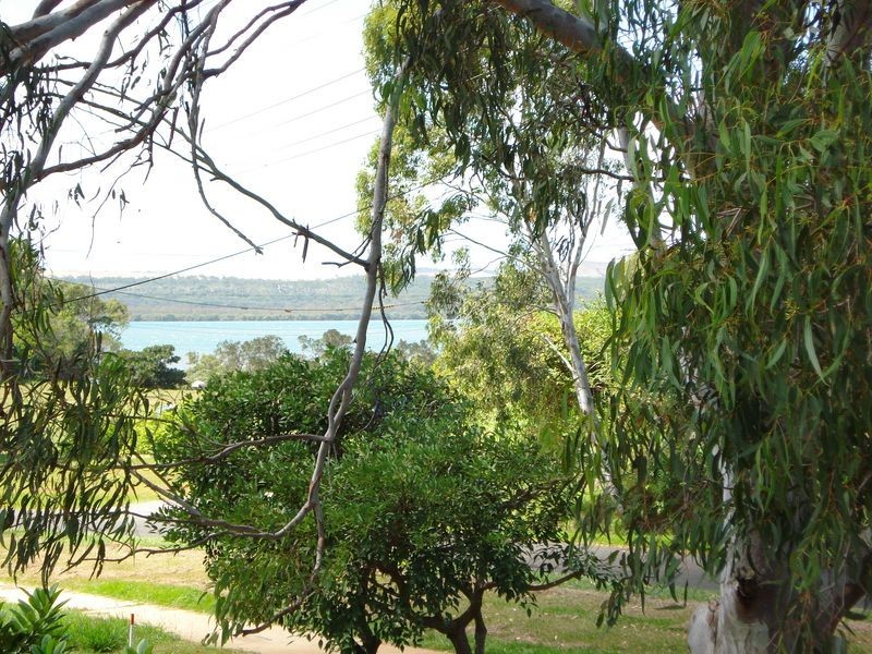 126 Lucas Drive, Lamb Island QLD 4184
