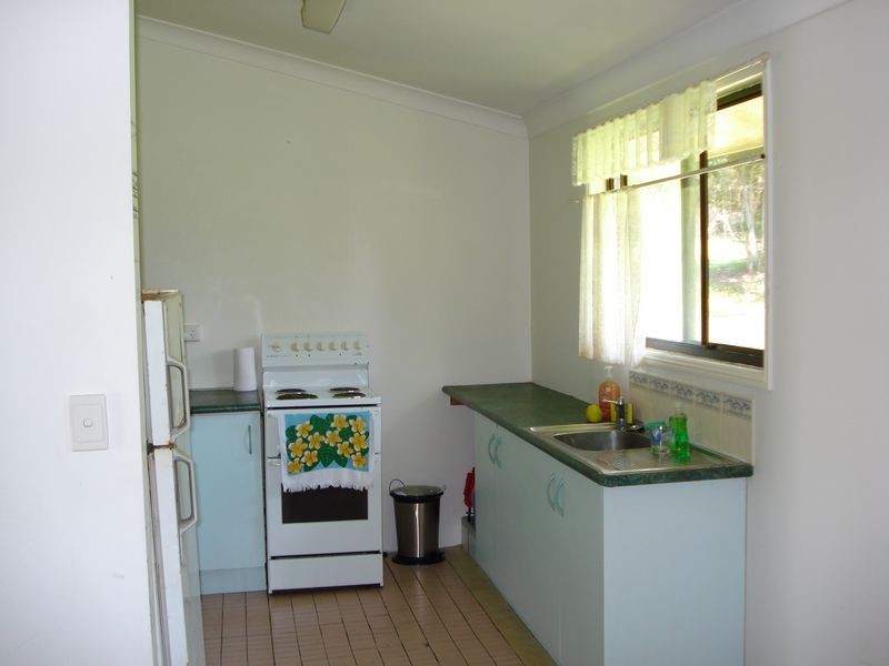 126 Lucas Drive, Lamb Island QLD 4184