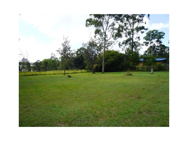 6-8 Weeroona Avenue, Macleay Island QLD 4184