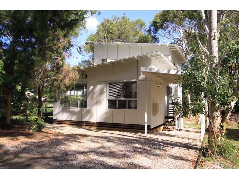 20 Tingara Street, Macleay Island QLD 4184
