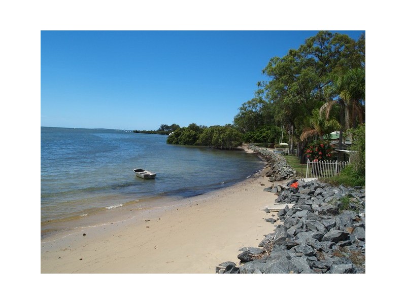 35 Kalara Street, Macleay Island QLD 4184