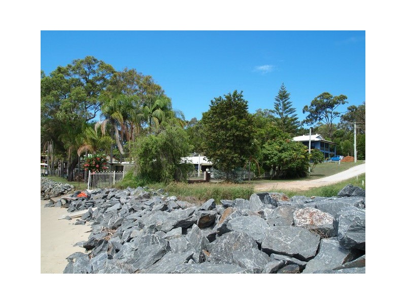 35 Kalara Street, Macleay Island QLD 4184