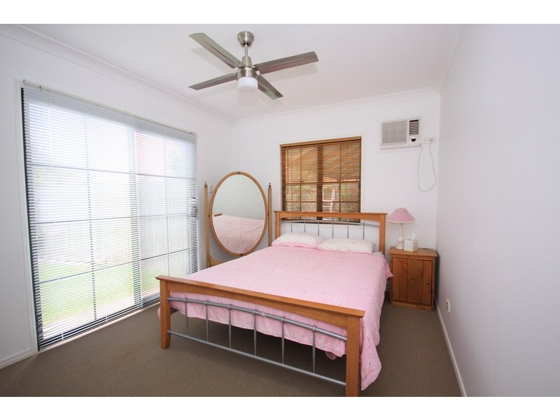 8 Emily Crescent, Macleay Island QLD 4184