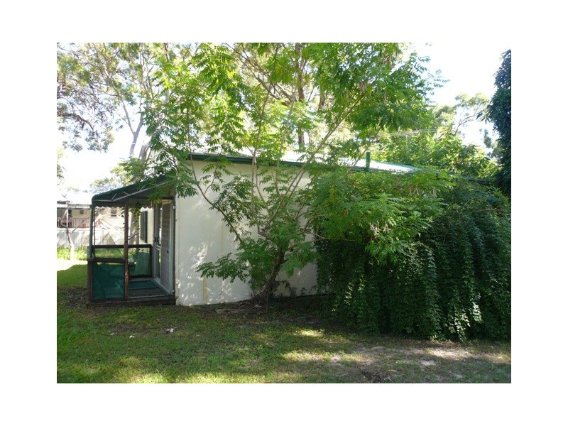 27 Noon-Muckle Street, Macleay Island QLD 4184
