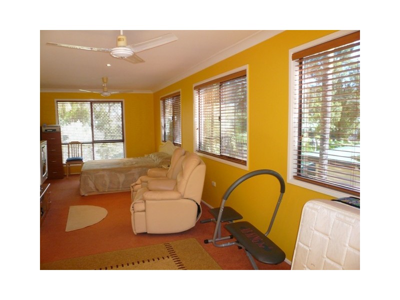 15 Kalara Street, Macleay Island QLD 4184