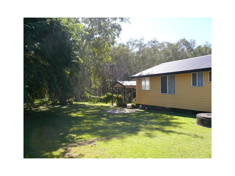 7 Lake Street, Macleay Island QLD 4184