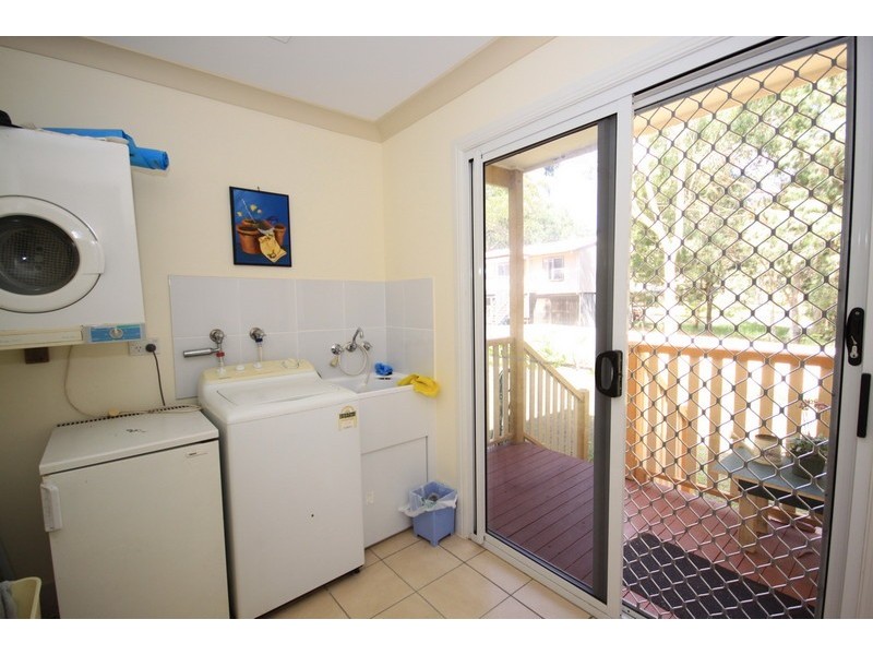 10  Dalpura Street, Macleay Island QLD 4184