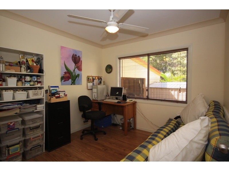 10  Dalpura Street, Macleay Island QLD 4184