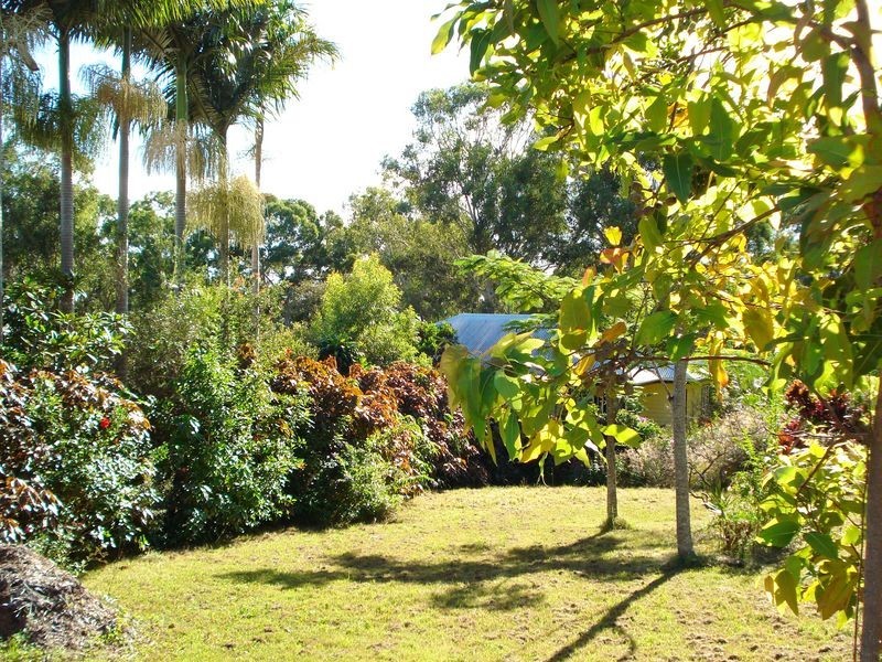 47 Halcyon Street, Lamb Island QLD 4184