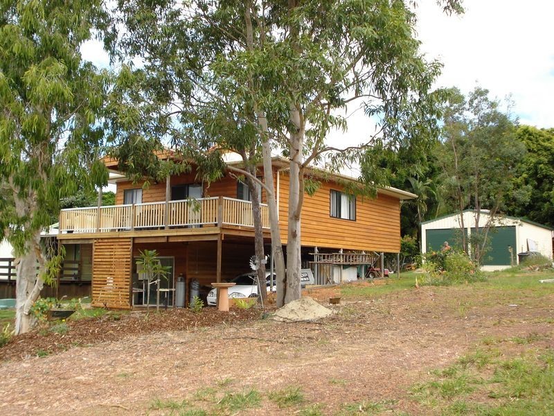 19 Pine Avenue, Lamb Island QLD 4184