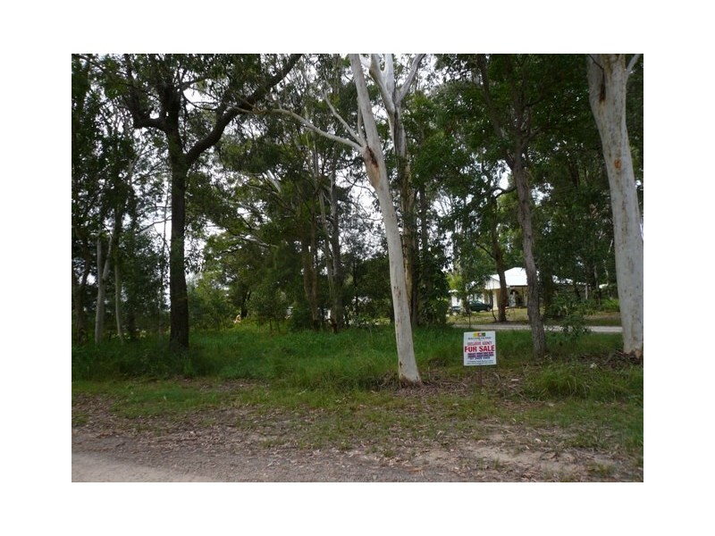 2 Betty Street, Macleay Island QLD 4184