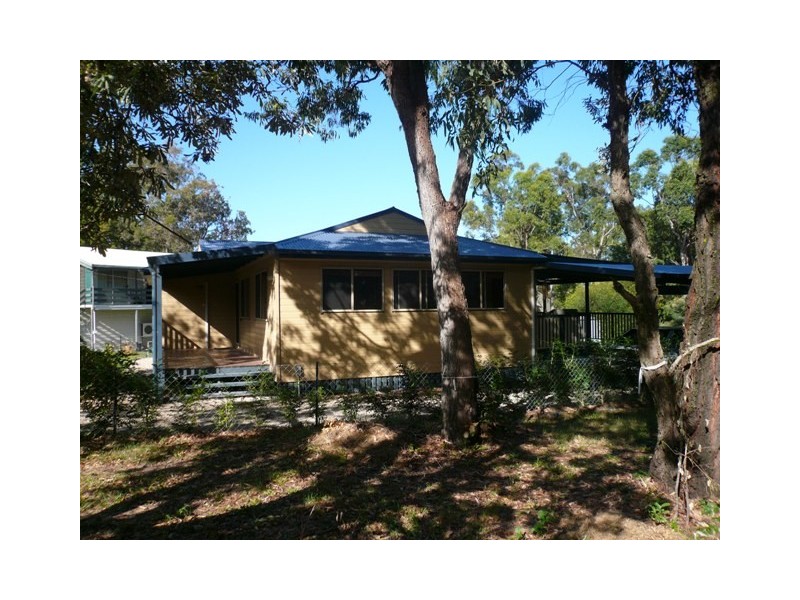 5 Arthur Street, Macleay Island QLD 4184