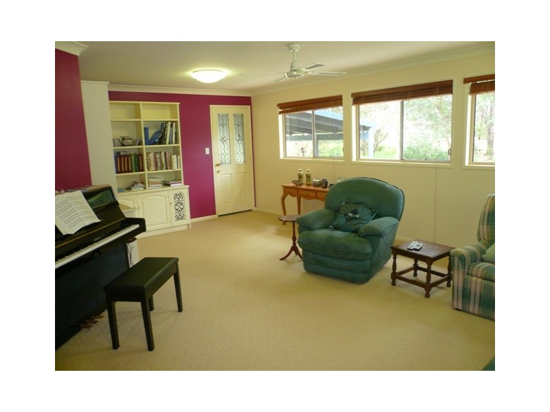 5 Arthur Street, Macleay Island QLD 4184