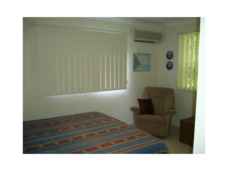 44 Calm Waters Crescent, Macleay Island QLD 4184