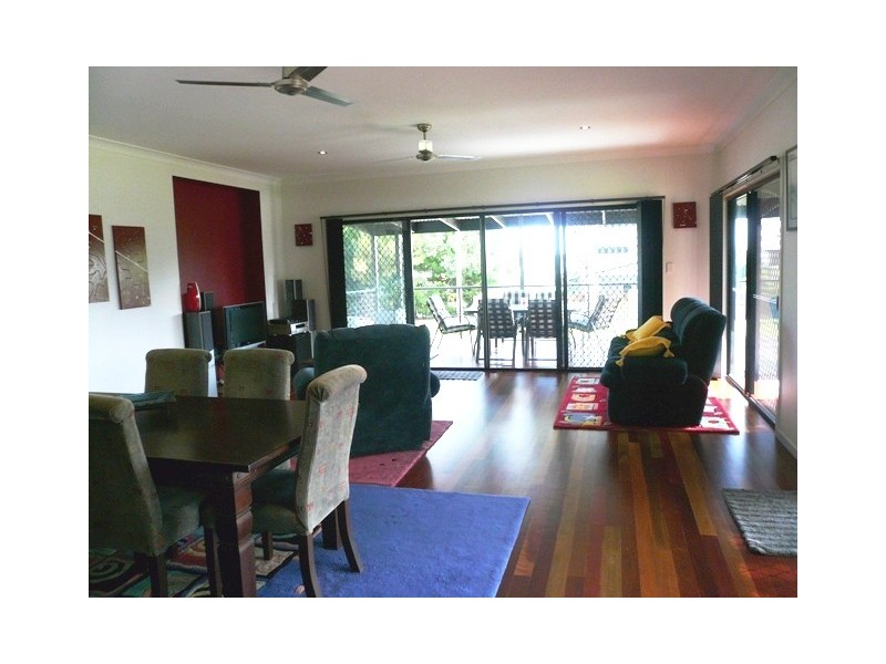 76 Coondooroopa Drive, Macleay Island QLD 4184