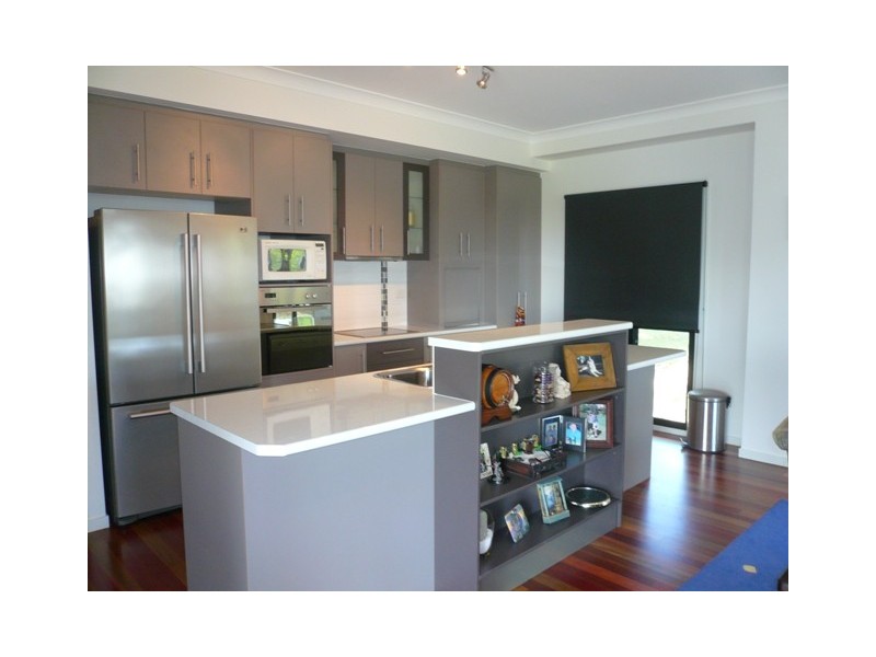 76 Coondooroopa Drive, Macleay Island QLD 4184