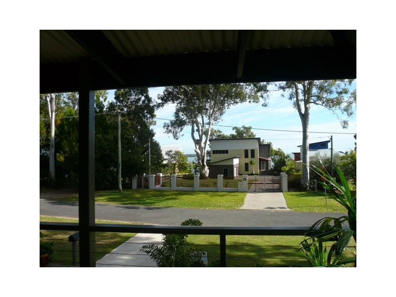 76 Coondooroopa Drive, Macleay Island QLD 4184