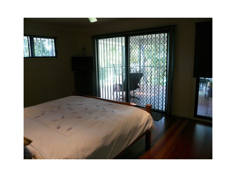 76 Coondooroopa Drive, Macleay Island QLD 4184
