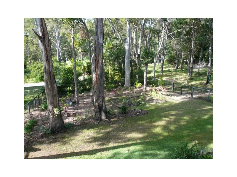 76 Coondooroopa Drive, Macleay Island QLD 4184
