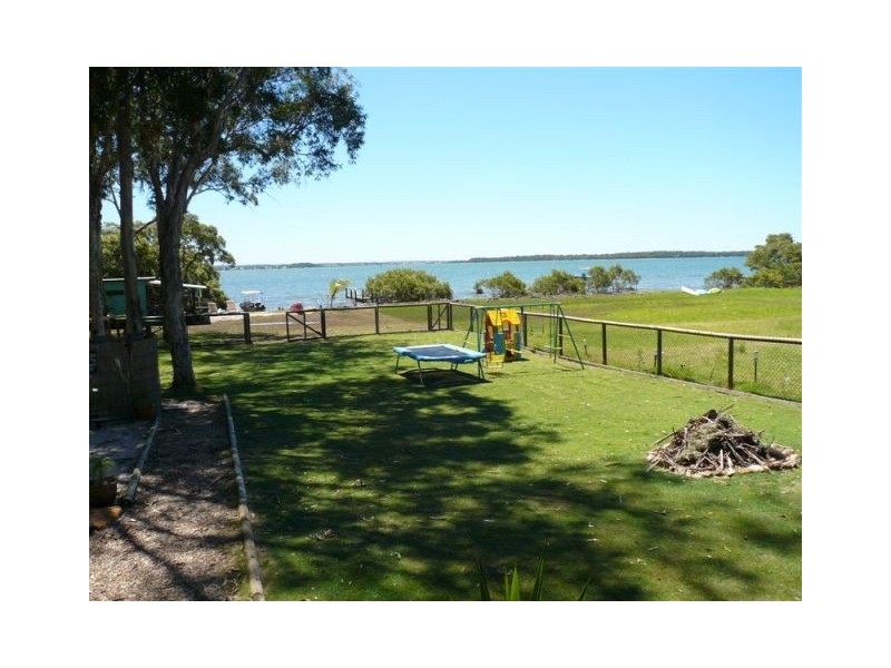 15 Attunga Street, Macleay Island QLD 4184