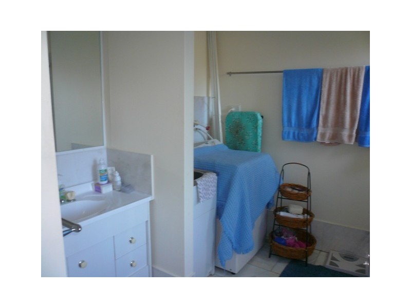 24 Warama Street, Macleay Island QLD 4184