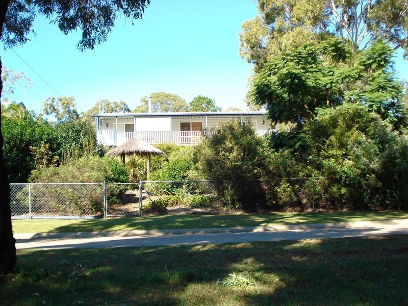 1 Link Street, Lamb Island QLD 4184