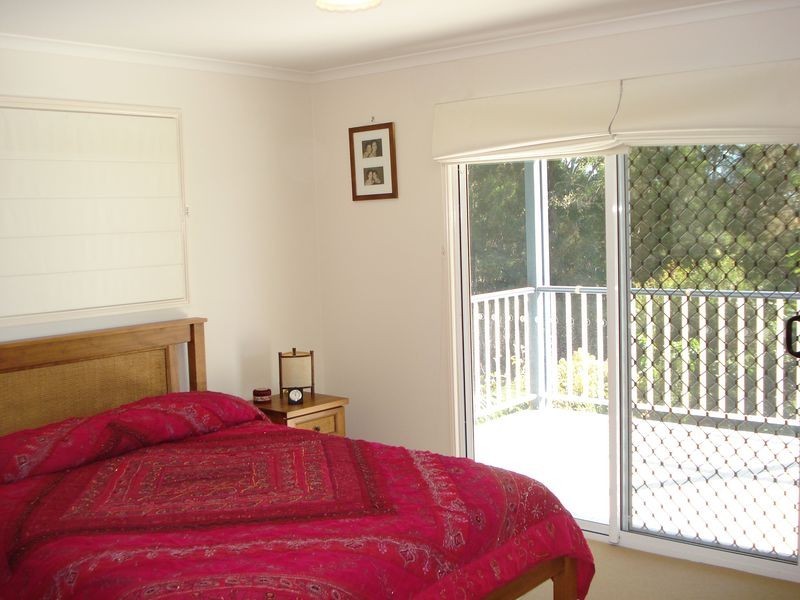 1 Link Street, Lamb Island QLD 4184