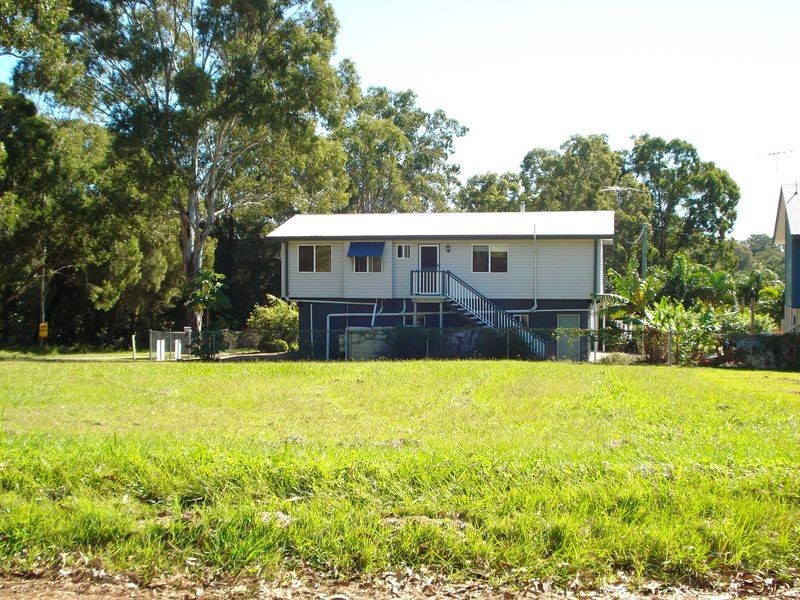 1 Link Street, Lamb Island QLD 4184