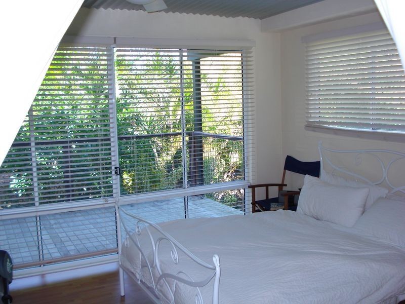 158 Lucas Drive, Lamb Island QLD 4184