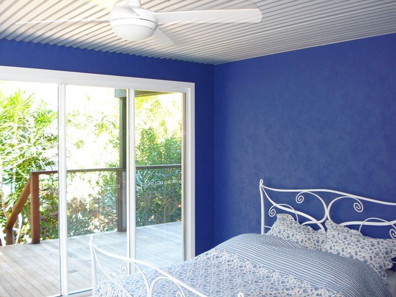 158 Lucas Drive, Lamb Island QLD 4184