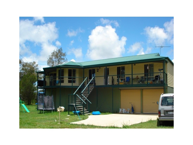 8-10 Cressy Street, Macleay Island QLD 4184
