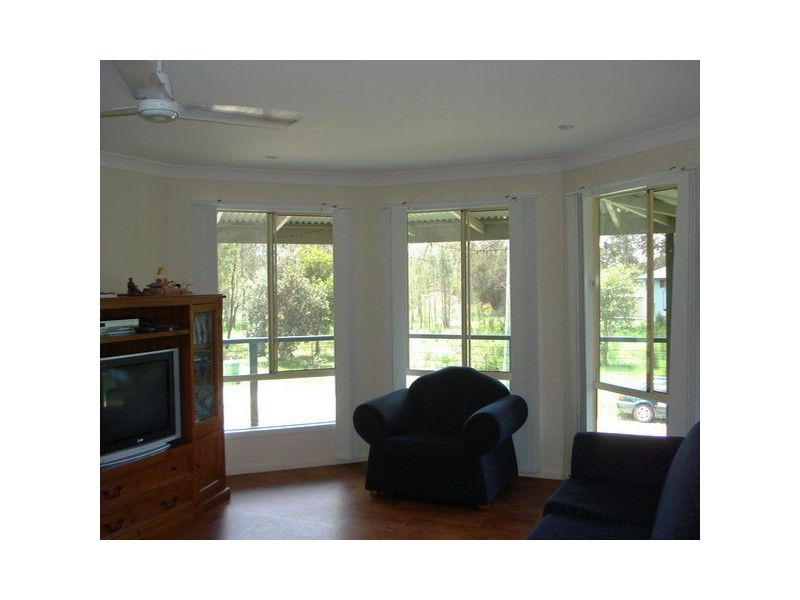 8-10 Cressy Street, Macleay Island QLD 4184