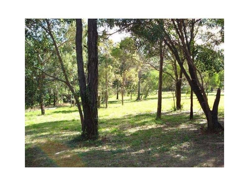 9 Paranka Street, Lamb Island QLD 4184