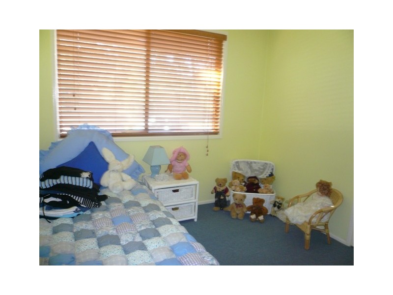 61 Lonicera Street, Macleay Island QLD 4184