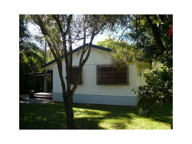 14 Lemontree Drive, Macleay Island QLD 4184