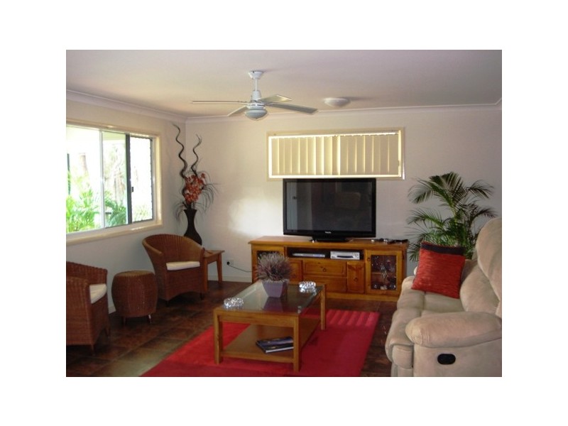 115 High Central Road, Macleay Island QLD 4184