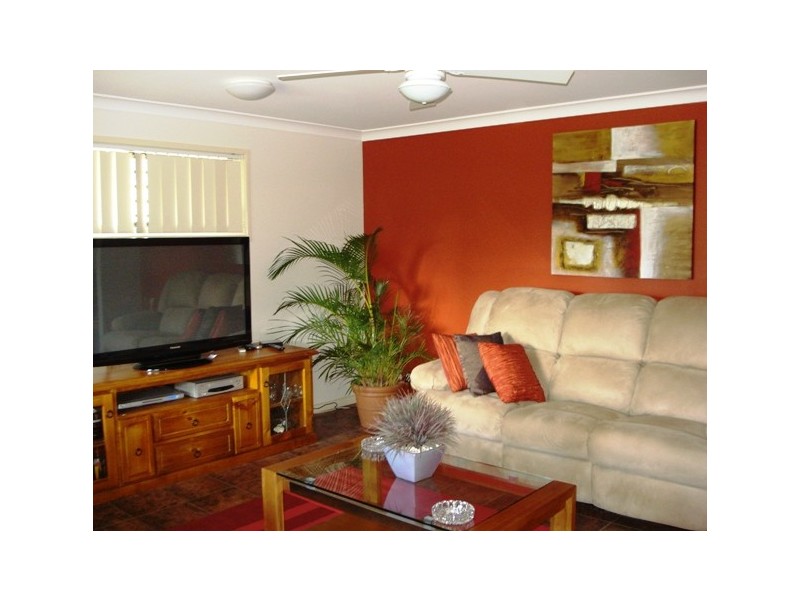 115 High Central Road, Macleay Island QLD 4184