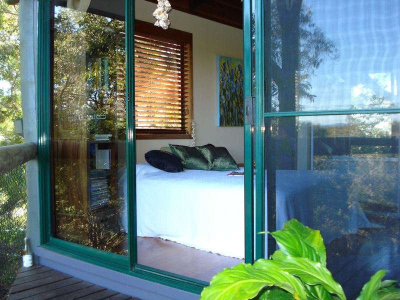 68 Treasure Island Avenue, Karragarra Island QLD 4184