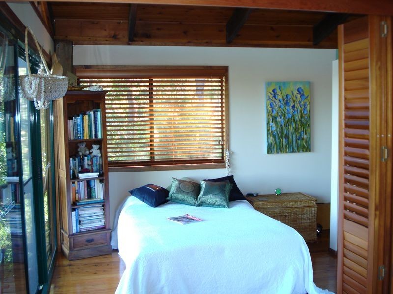 68 Treasure Island Avenue, Karragarra Island QLD 4184