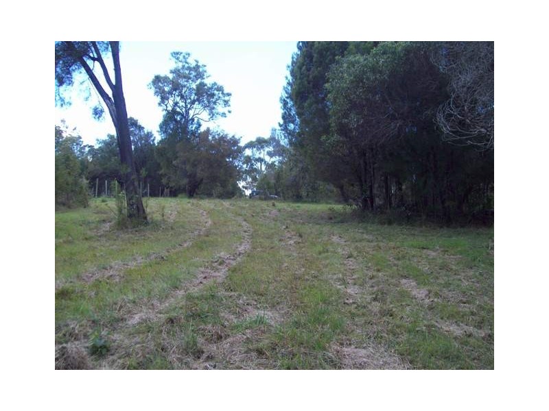 128 High Central Rd, Macleay Island QLD 4184