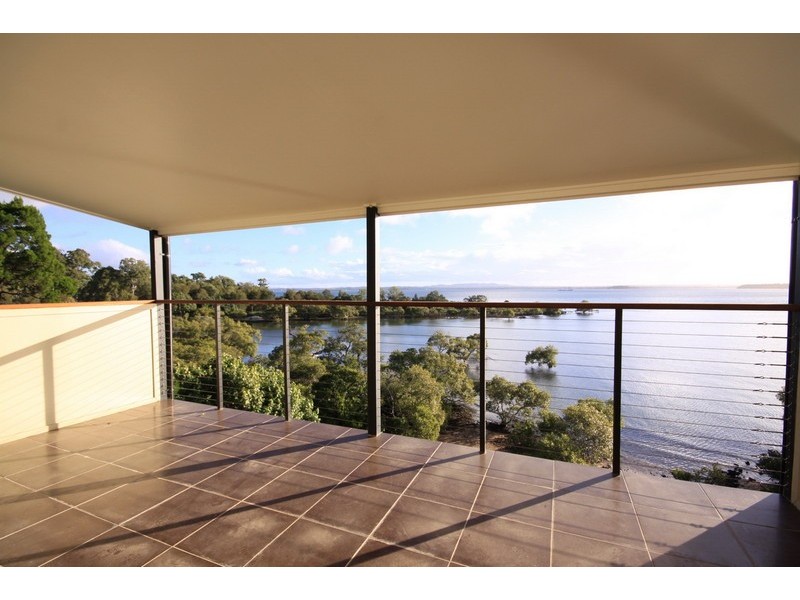 91 Coondooroopa Drive, Macleay Island QLD 4184