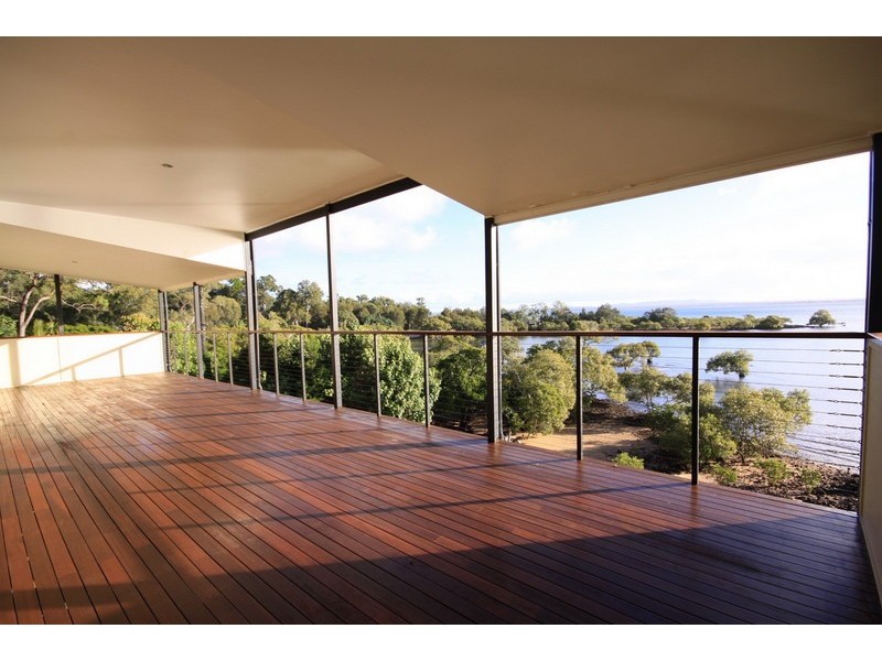 91 Coondooroopa Drive, Macleay Island QLD 4184