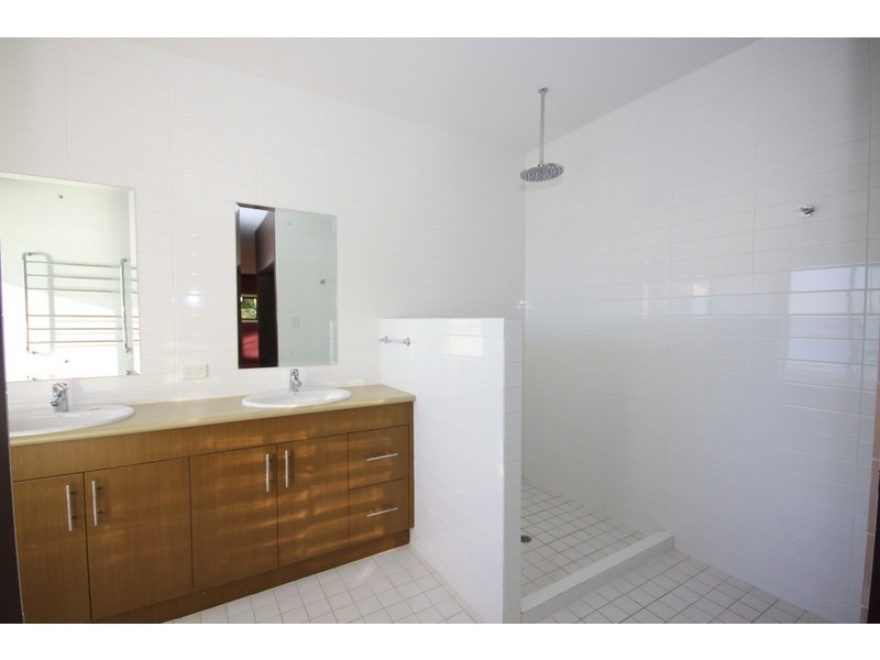 91 Coondooroopa Drive, Macleay Island QLD 4184