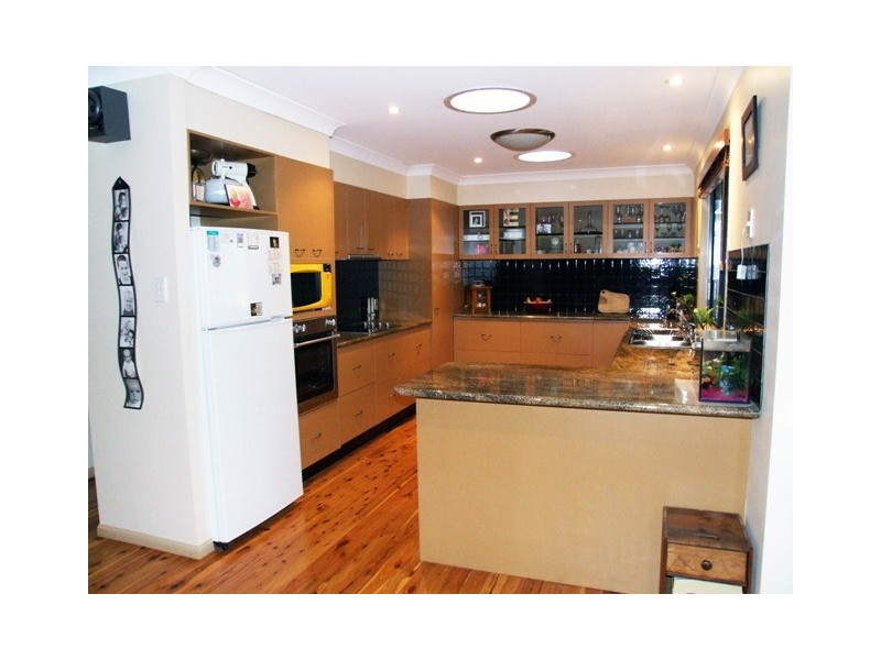 34 President Terrace, Macleay Island QLD 4184