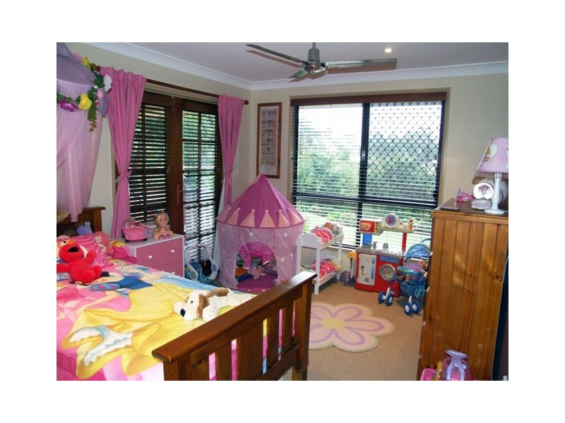 34 President Terrace, Macleay Island QLD 4184