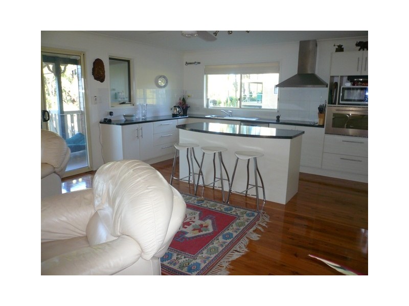 46 Beelong street, Macleay Island QLD 4184
