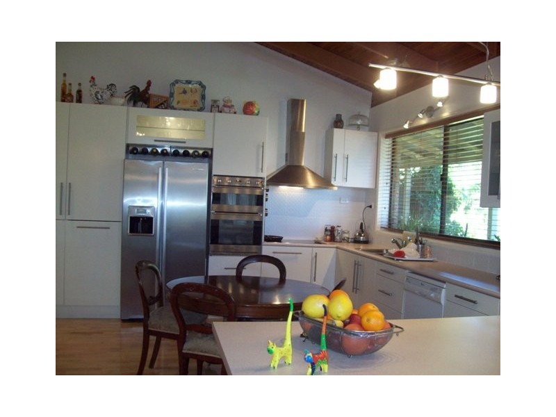 25 Benowa, Macleay Island QLD 4184